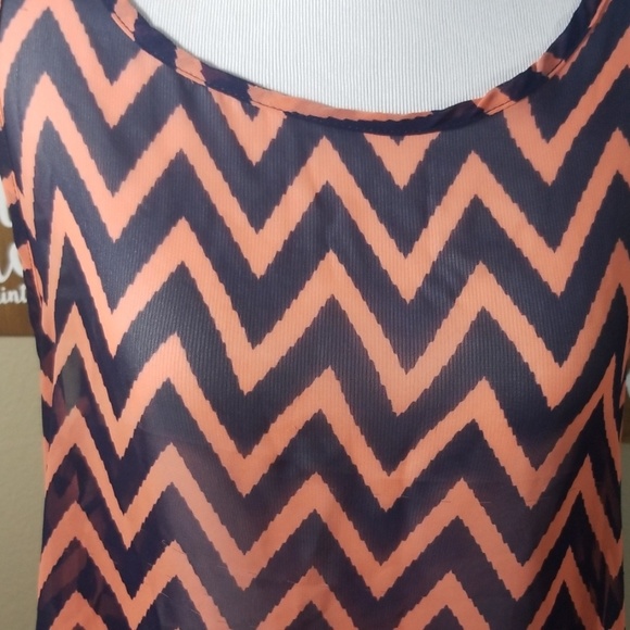 Chevron Flowy Top - Picture 2 of 5